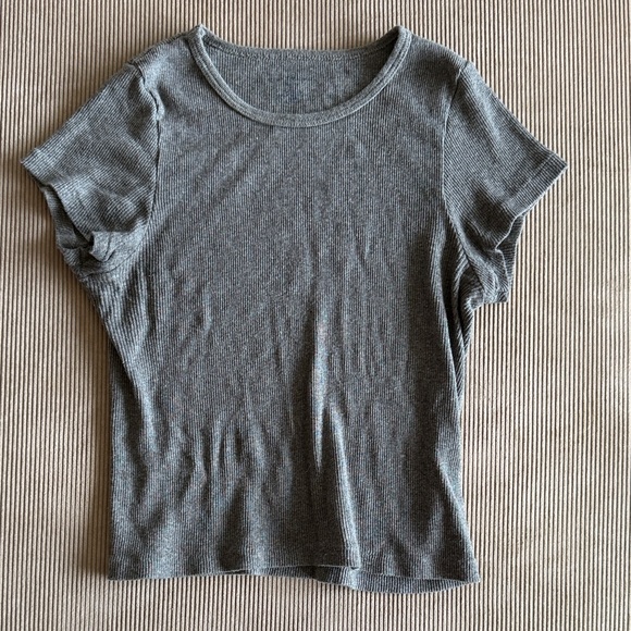 Gray Women's Ribbed Top - Picture 2 of 5